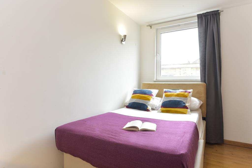 Tower Hill Apartments London Room photo